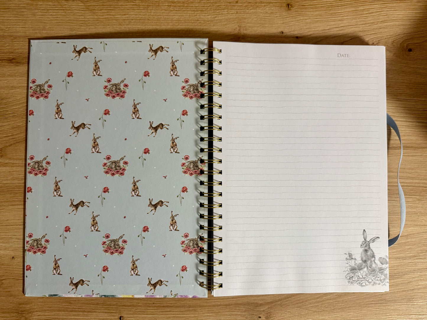 Wrendale Designs - A4 Jegyzetfüzet - Nyúl a virágok között