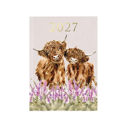 Wrendale Designs 2027-es határidőnapló skót felföldi marhák - napi beosztású (angol nyelven)