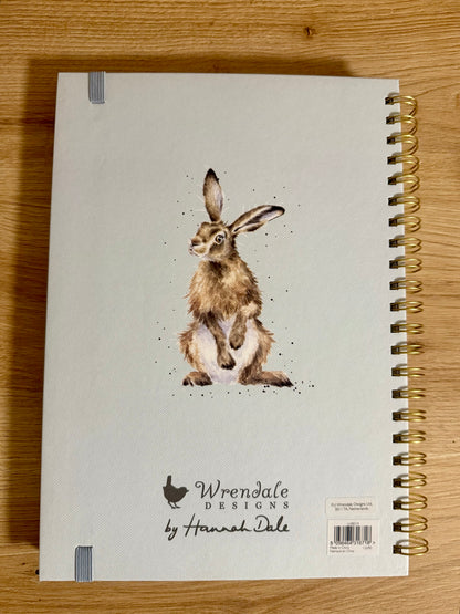 Wrendale Designs - A4 Jegyzetfüzet - Nyúl a virágok között