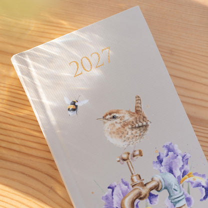 Wrendale Designs Slim naptár 2027 ökörszem - heti beosztású (angol nyelven)